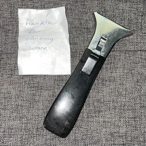 Corning Ware detachable handle